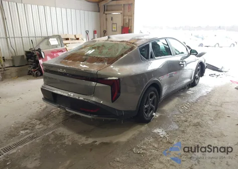 2025 Kia K4 Lxs z USA, uszkodzony, nr VIN 3KPFT4DE1SE009878